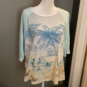 XXL Disney Parks Mickey and Minnie shirt